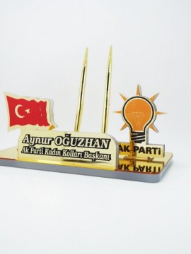 AK Parti Logolu ve Türk Bayrağı Masa İsimliği
