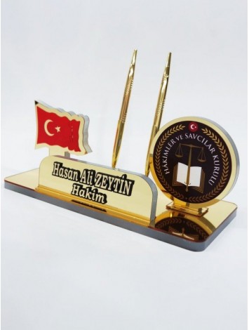 Yeni HSK logolu ve Türk Bayraklı Masa İsimlik